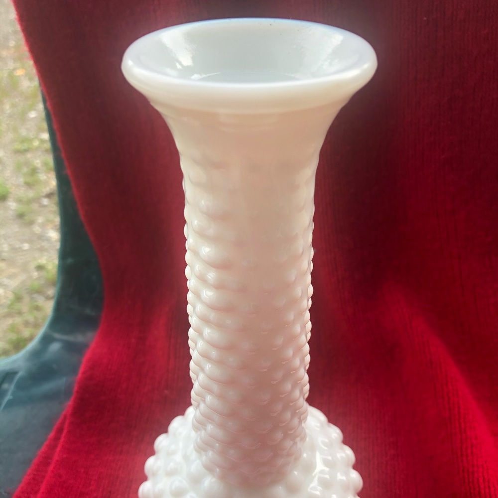 Vintage hobnail milk glass bud vase